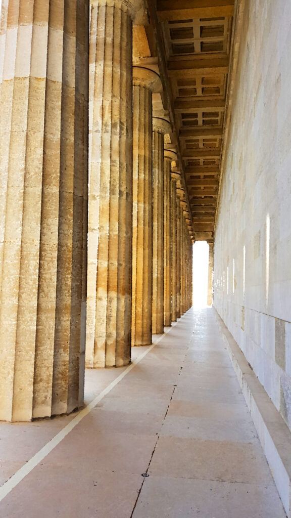 Säulengang der Walhalla bei Regensburg